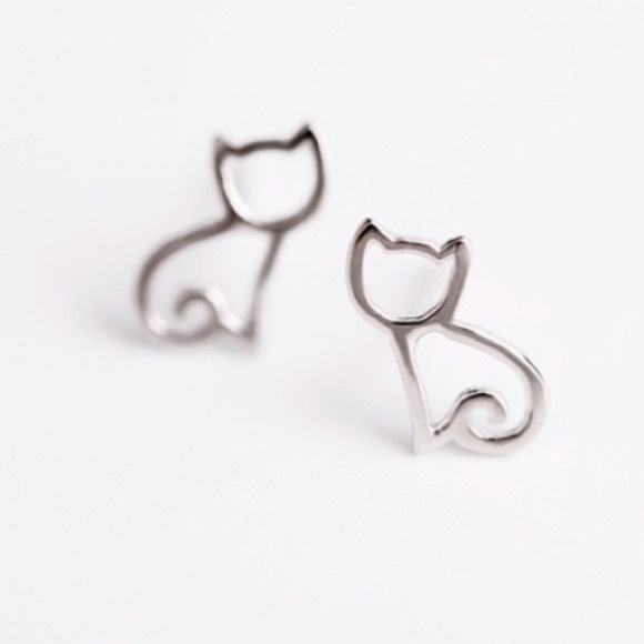 Jewelry - FLASHSALE Sitting Pretty Kitty Cat Outline Earring